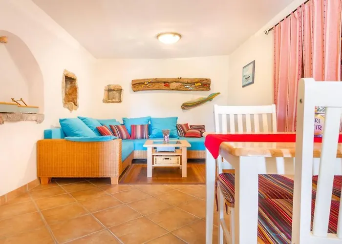 Feriehus Charming Stone House Ines - Family Holiday In Countryside Krk Town