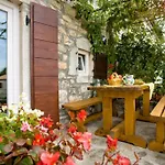 Charming Stone House Ines - Family Holiday In Countryside