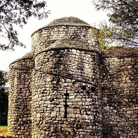 Dom wakacyjny Charming Stone House Ines - Family Holiday In Countryside *