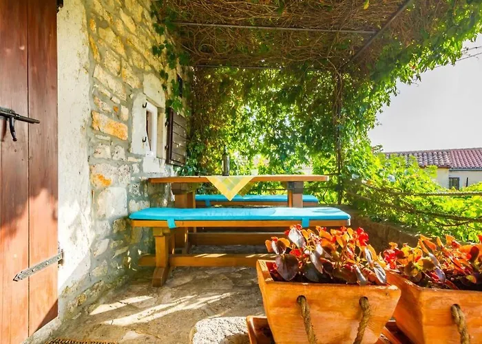 Charming Stone House Ines - Family Holiday In Countryside Prázdninový dům